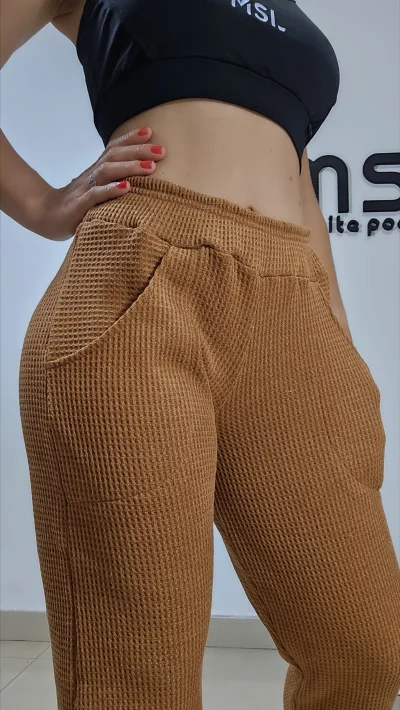 Pantalón de Waffle frizado con bolsillos